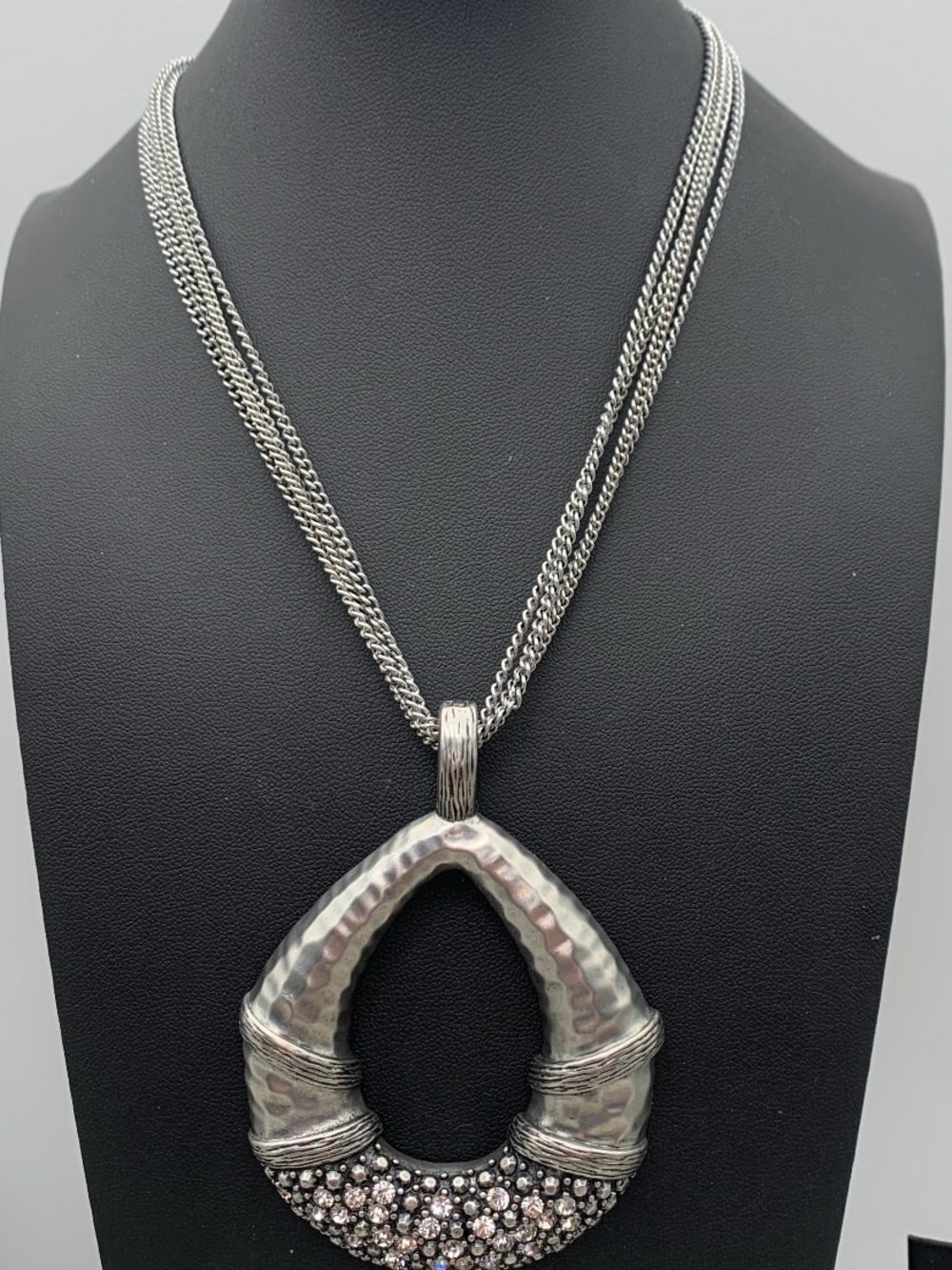 Premier Designs matte silver -Tone Hammered large drop Pendant Necklace 15-18”